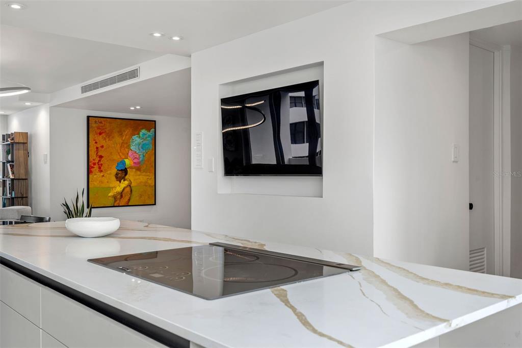 1485 ASHFORD AVE #8A