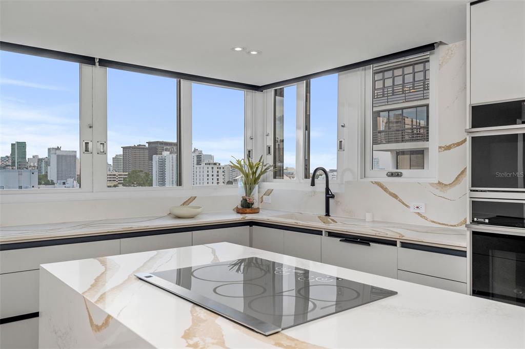 1485 ASHFORD AVE #8A