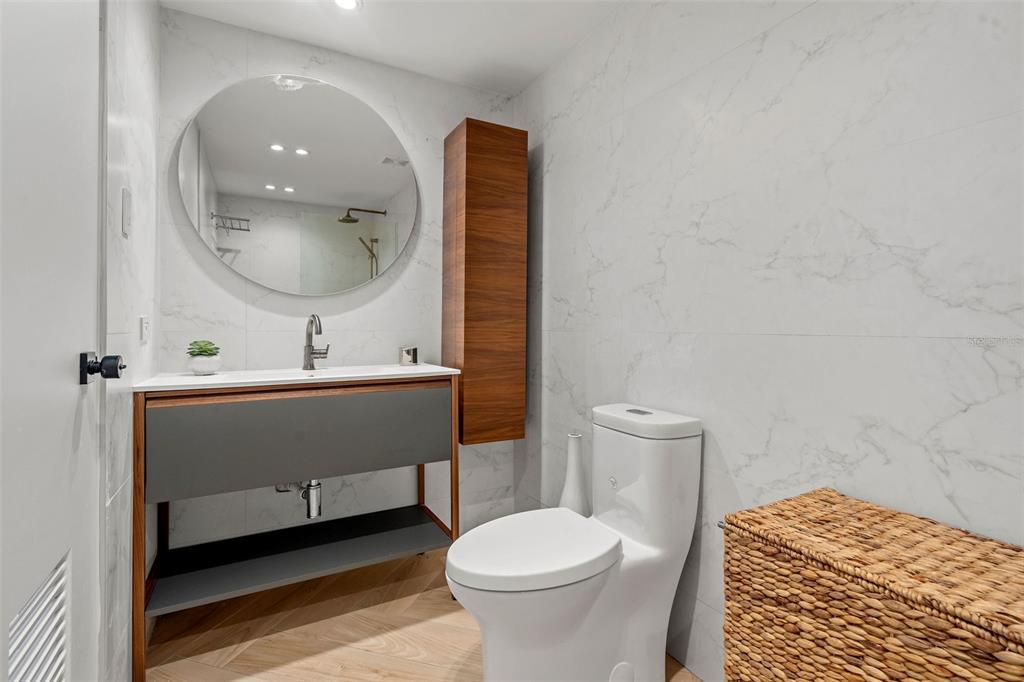 1485 ASHFORD AVE #8A