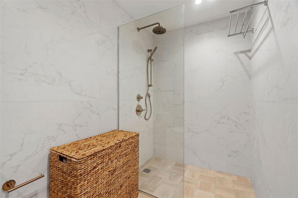 1485 ASHFORD AVE #8A