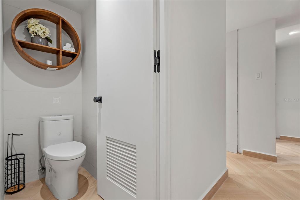 1485 ASHFORD AVE #8A