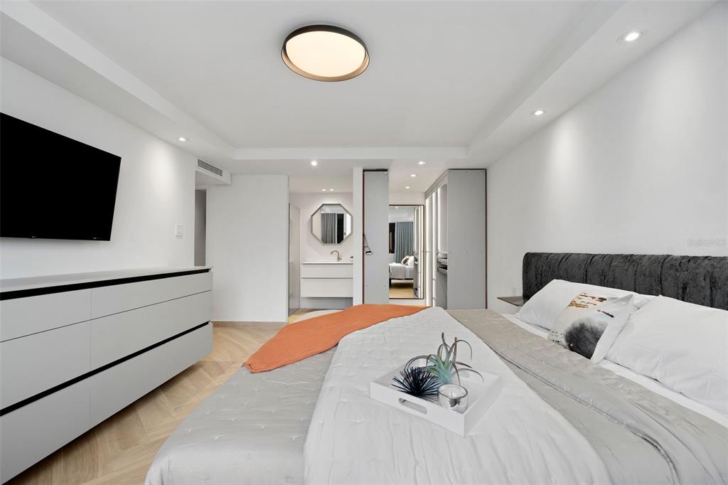 1485 ASHFORD AVE #8A