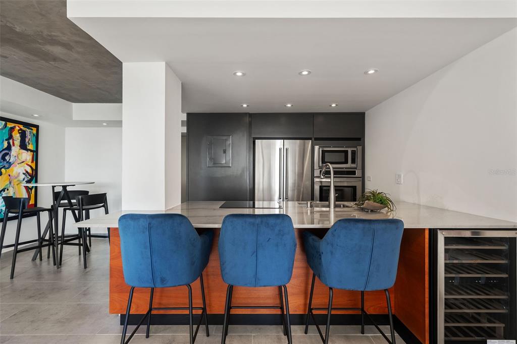 1477 ASHFORD AVE #605