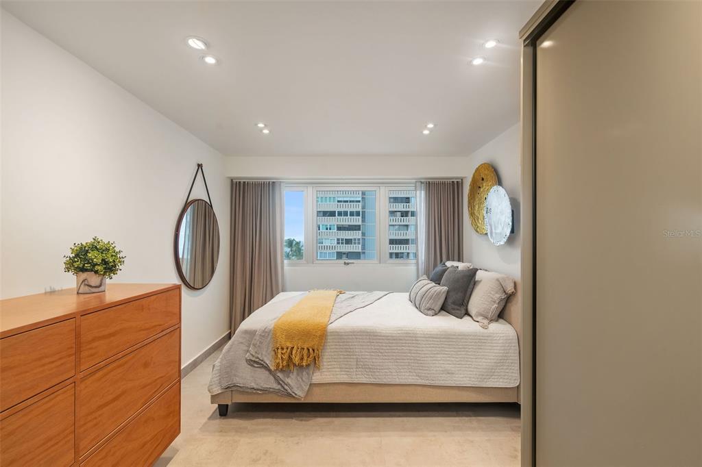 1477 ASHFORD AVE #605