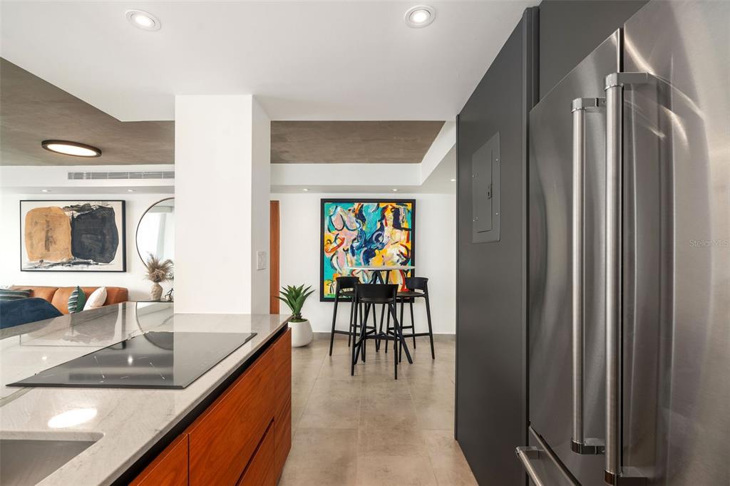 1477 ASHFORD AVE #605