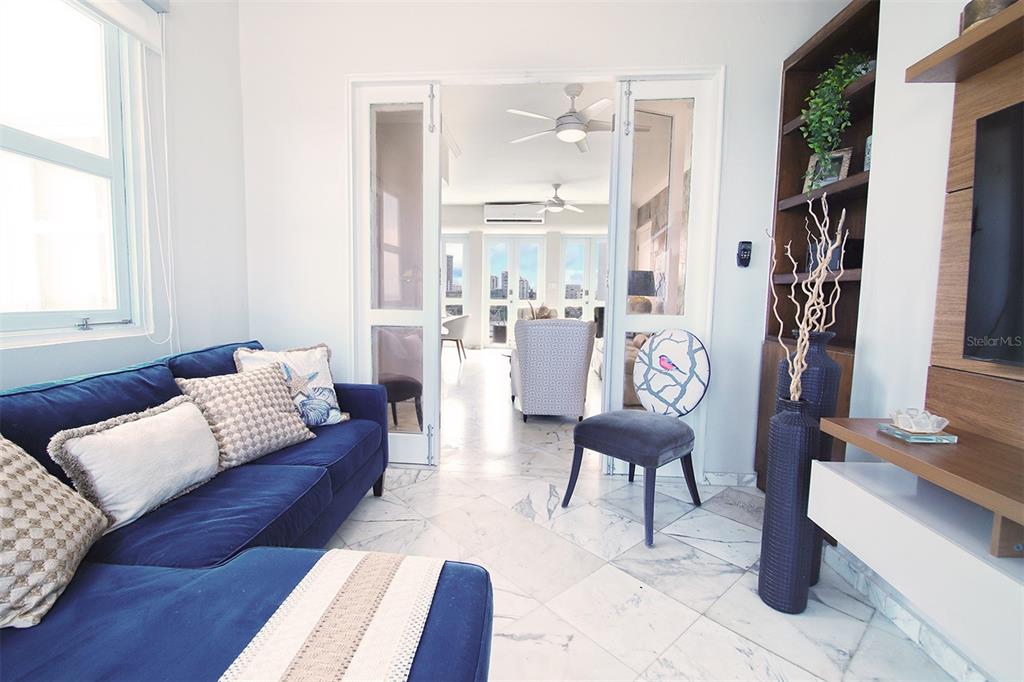 876 ASHFORD AVE N #PH East