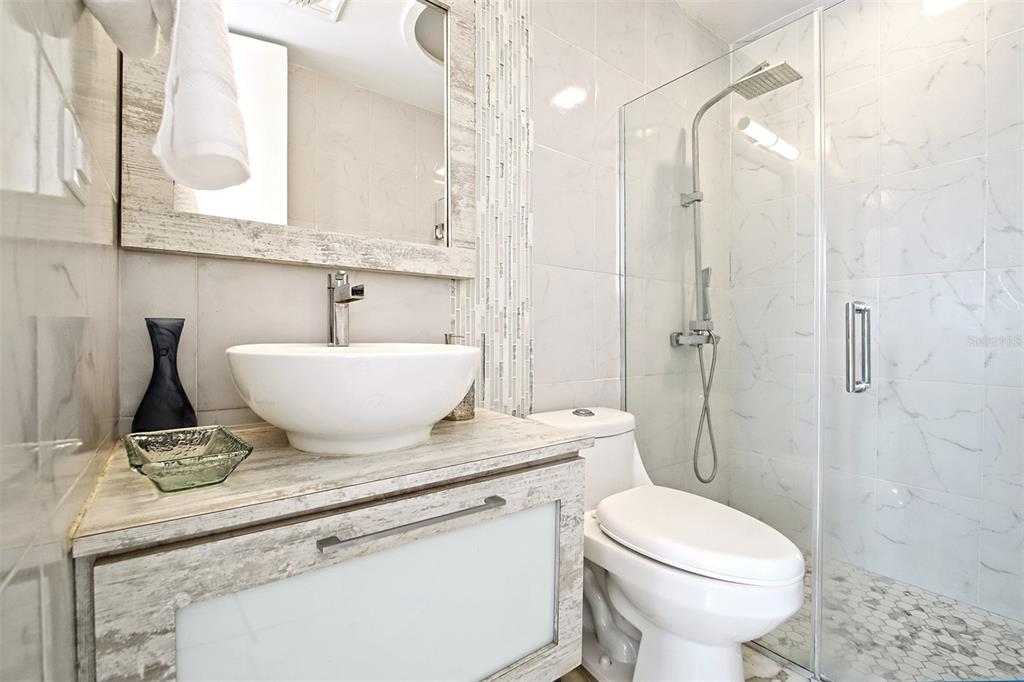 876 ASHFORD AVE N #PH East