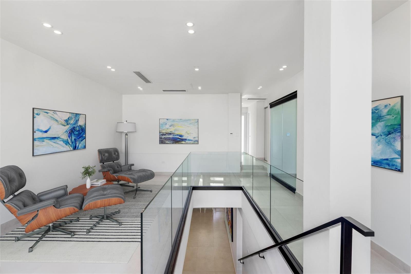 1452 ASHFORD AVE #PH-B