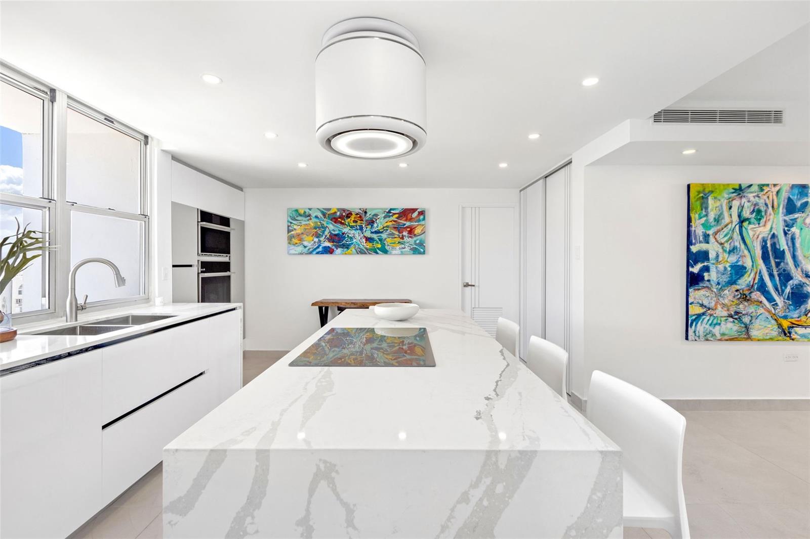 1452 ASHFORD AVE #PH-B