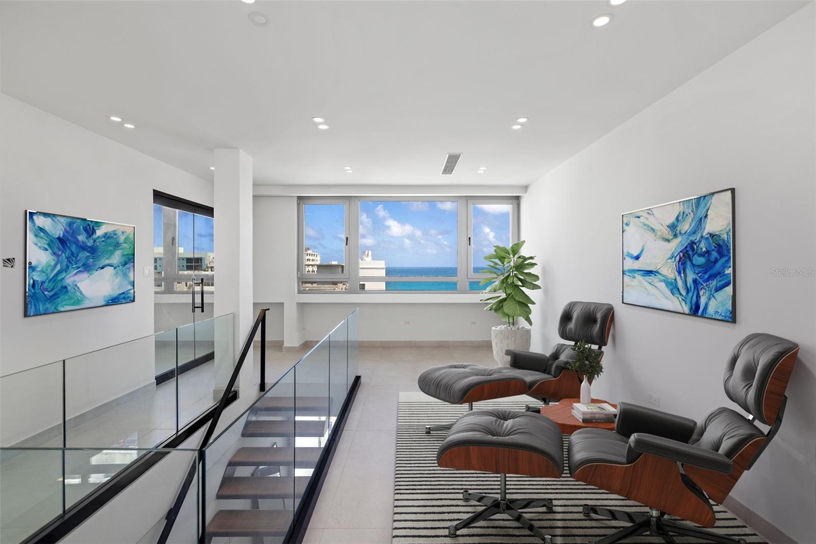 1452 ASHFORD AVE #PH-B