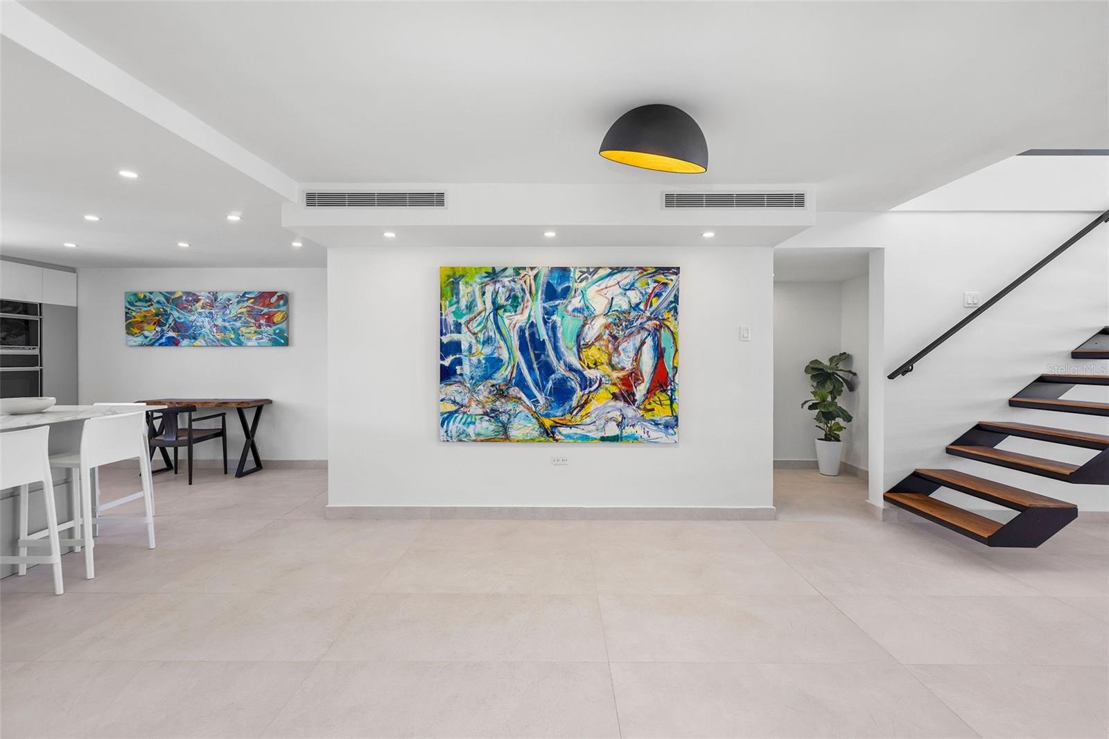 1452 ASHFORD AVE #PH-B