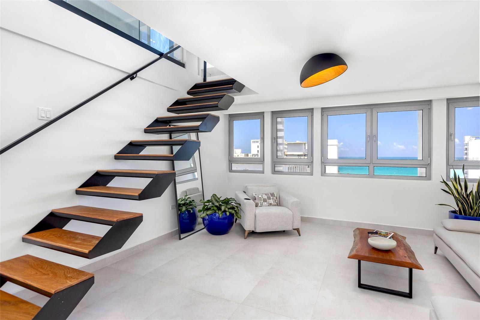 1452 ASHFORD AVE #PH-B