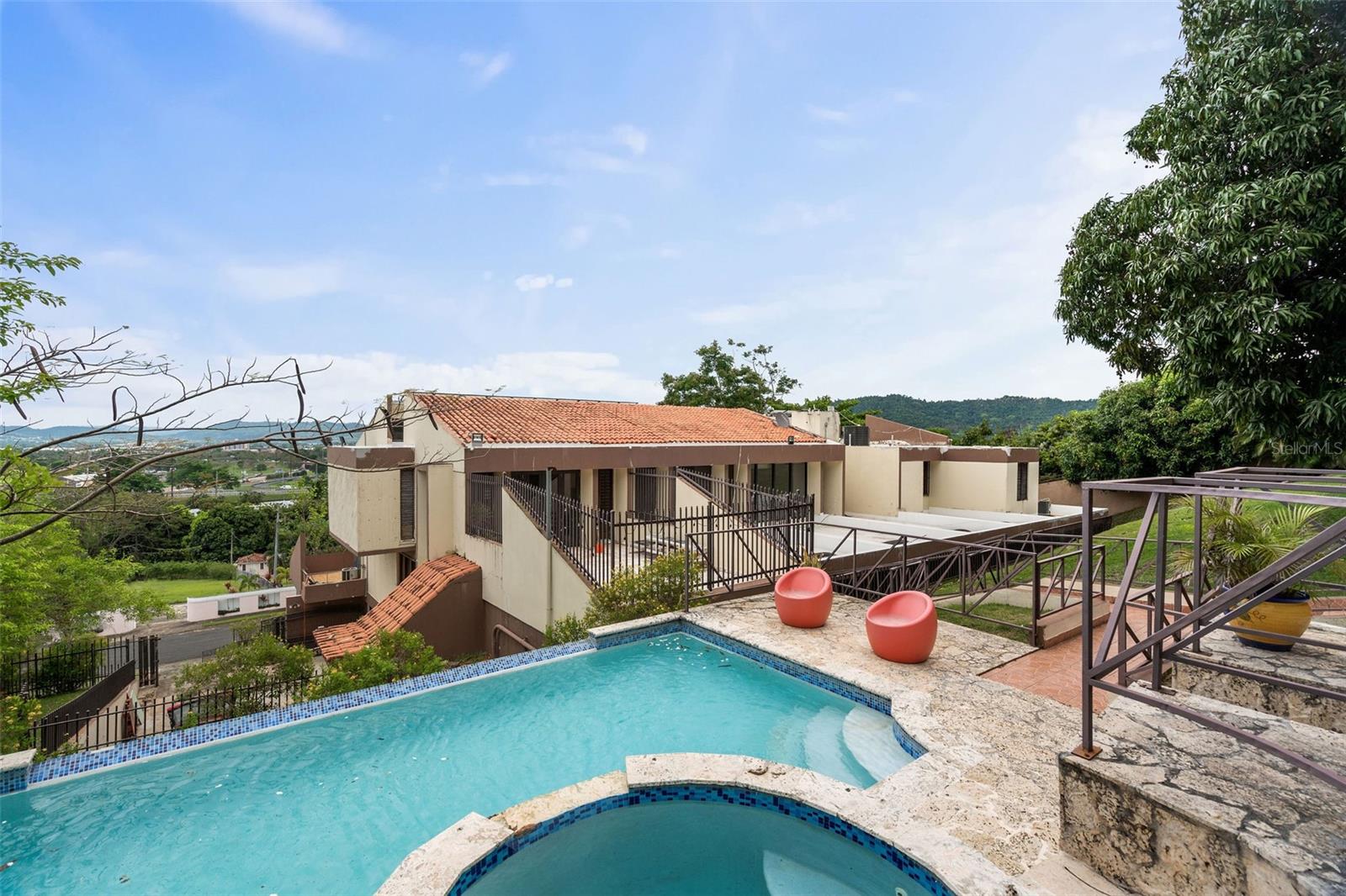 D-11 RECREO ST #D-11