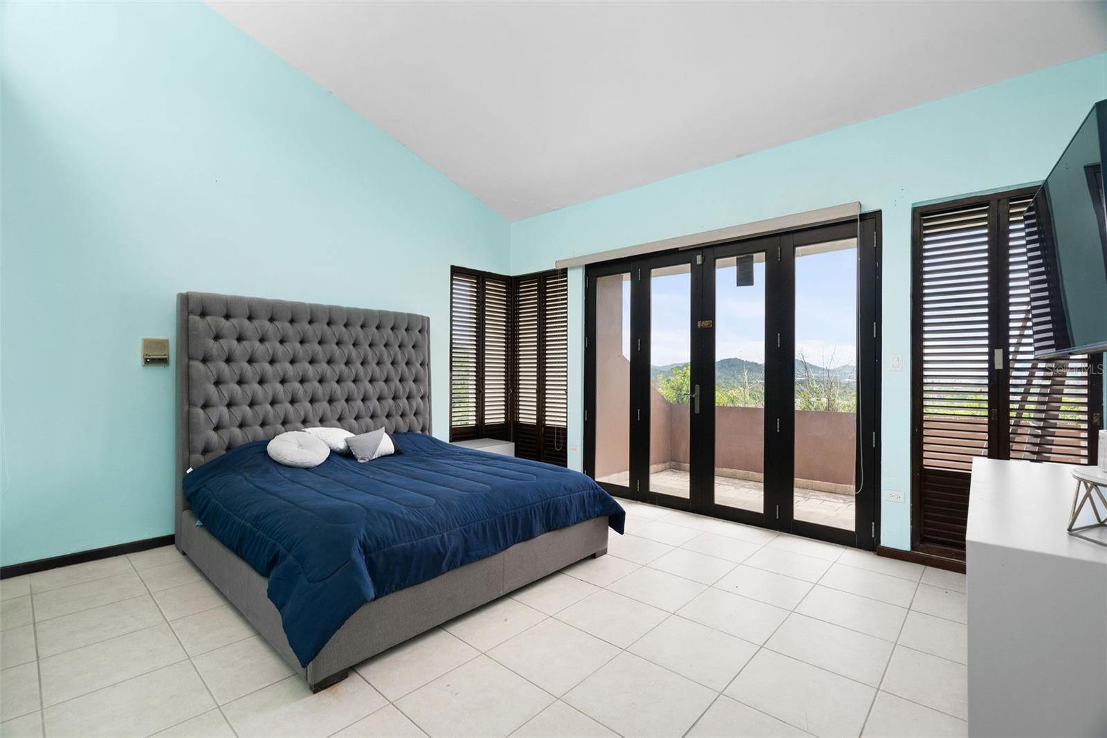 D-11 RECREO ST #D-11