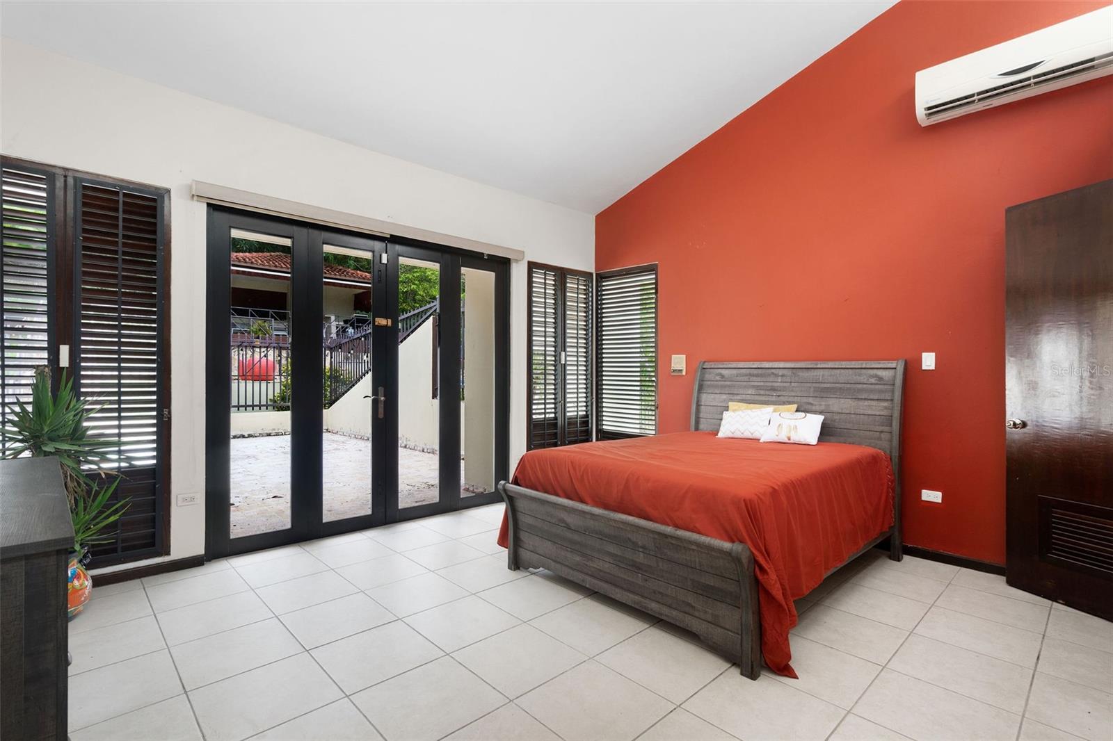 D-11 RECREO ST #D-11