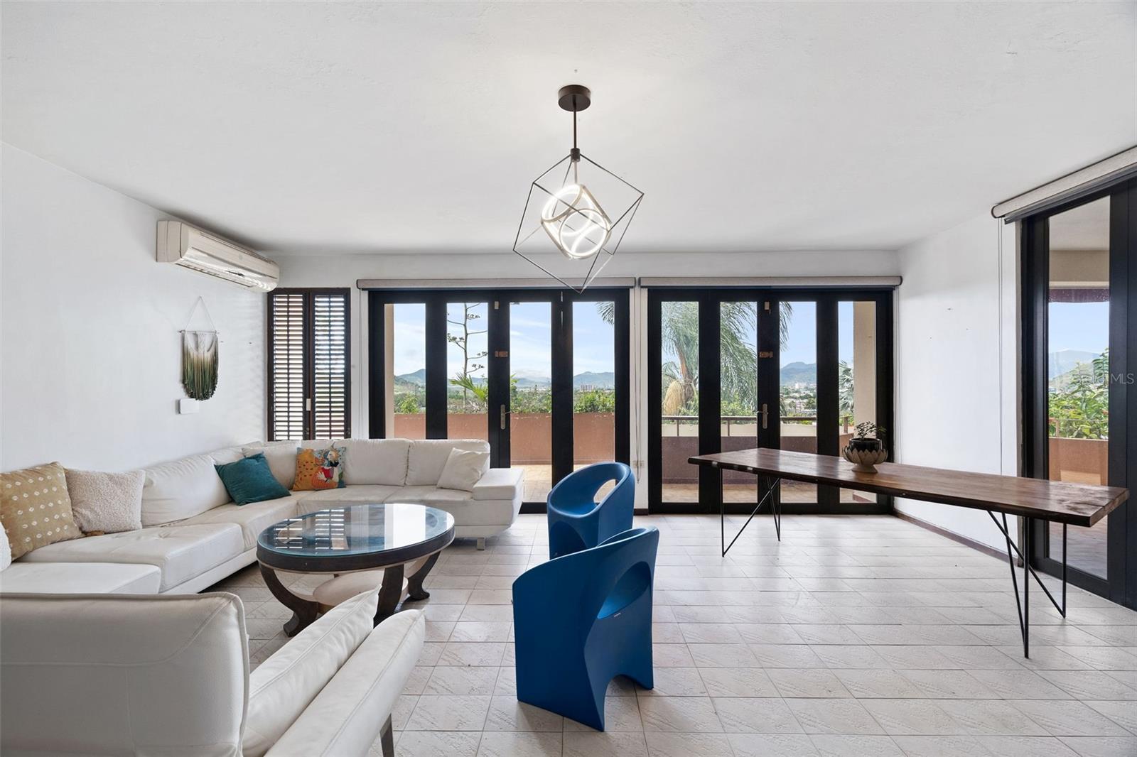 D-11 RECREO ST #D-11