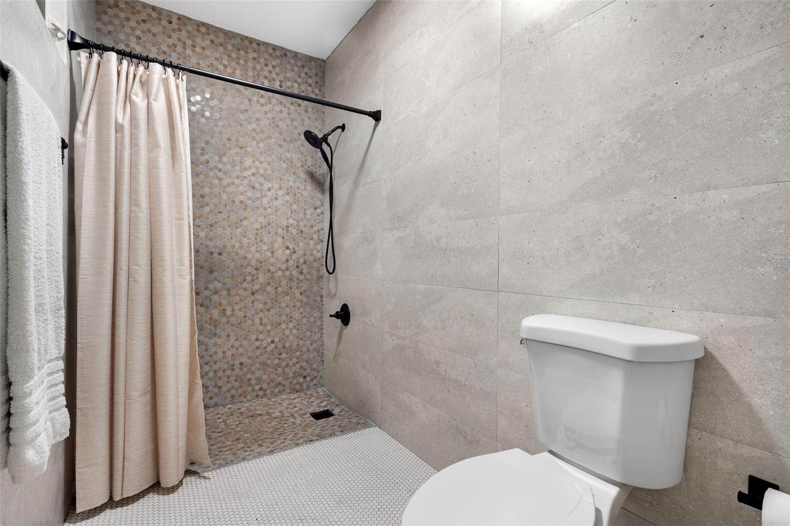 1825 CAMELIA ST #1825