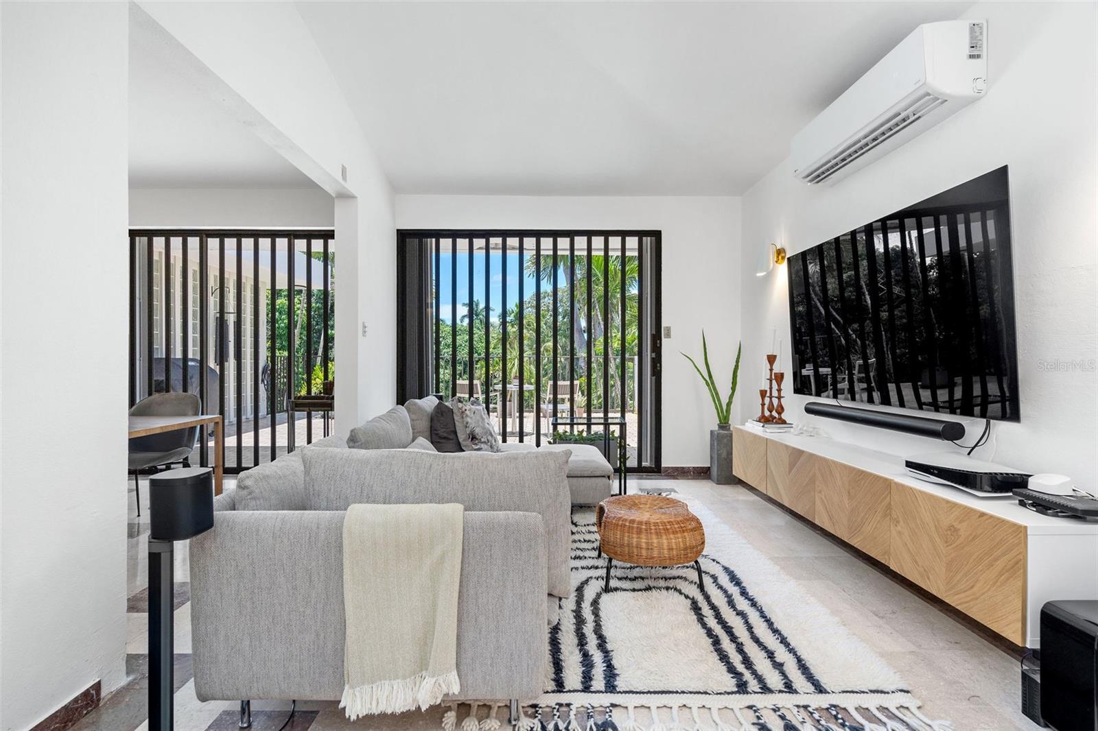 1825 CAMELIA ST #1825