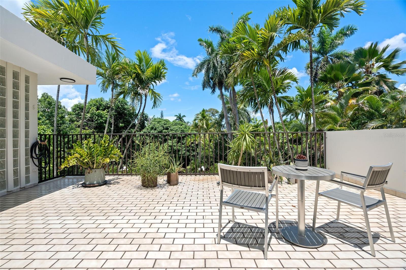 1825 CAMELIA ST #1825