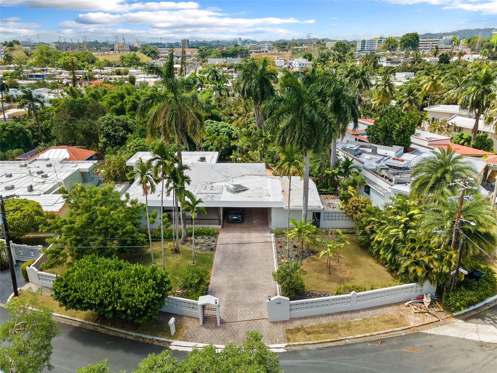 1825 CAMELIA ST #1825