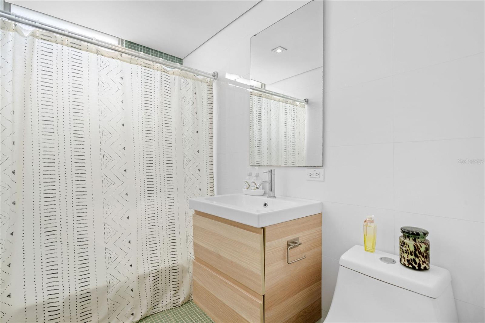 6 MARIANO RAMIREZ BAGES ST #5A