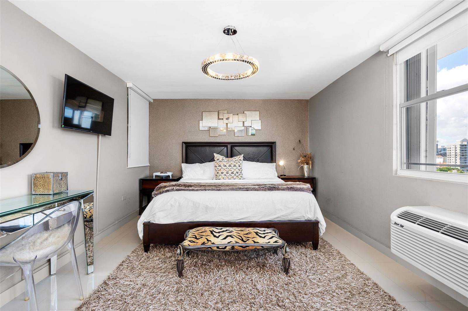 6 MARIANO RAMIREZ BAGES ST #5A