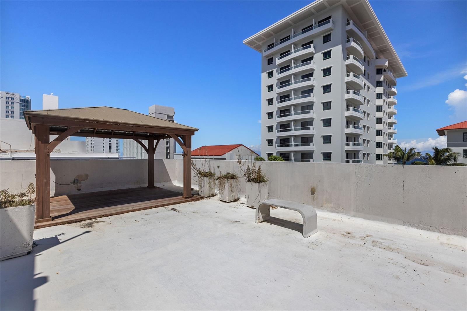 1022 ASHFORD ST #D-2