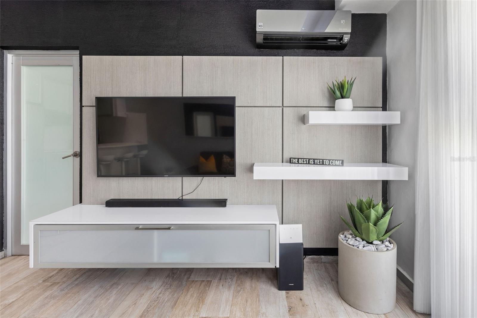 1022 ASHFORD ST #D-2