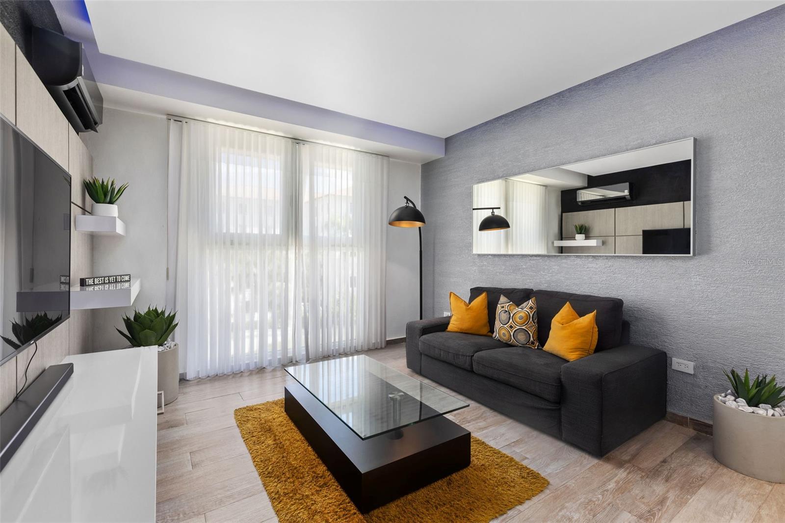 1022 ASHFORD ST #D-2