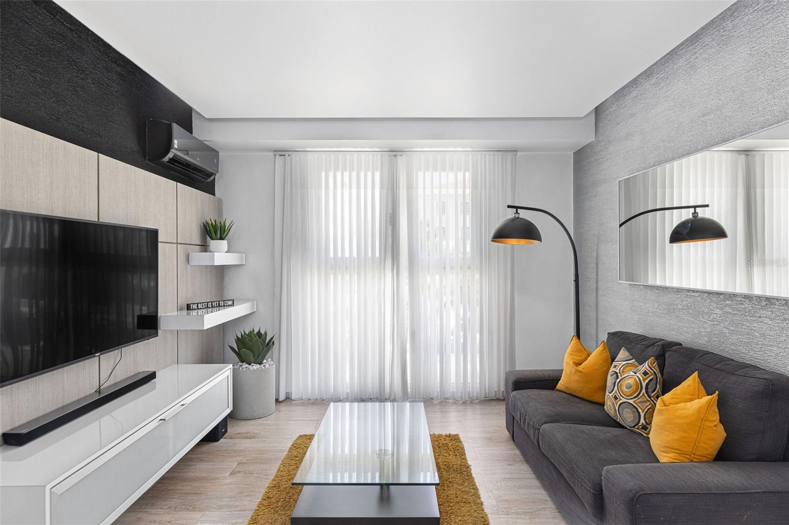 1022 ASHFORD ST #D-2