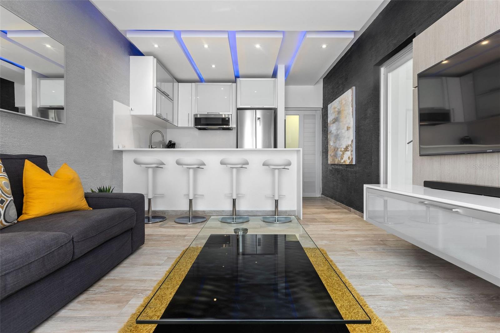 1022 ASHFORD ST #D-2