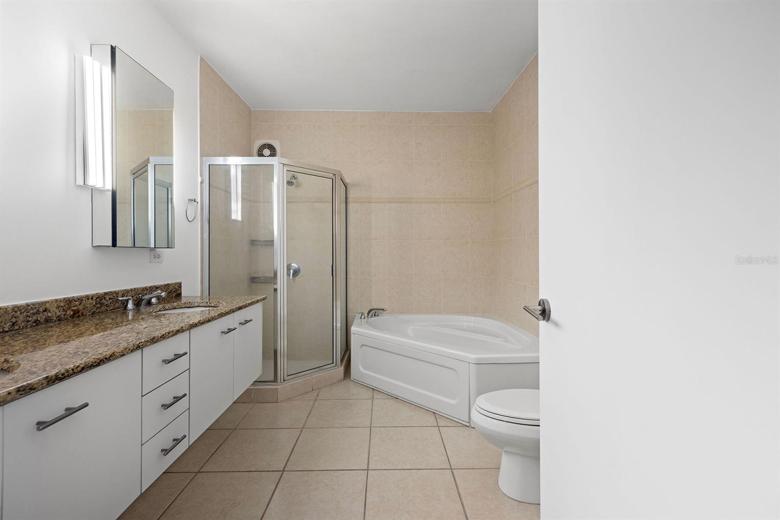 833 PLAZA DEL PRADO #202A