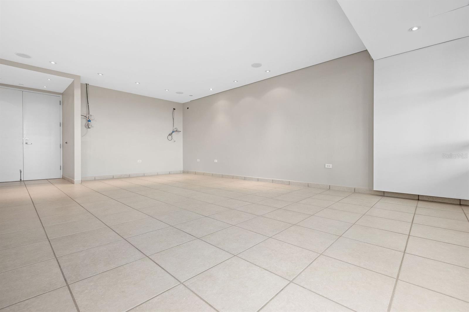 833 PLAZA DEL PRADO #202A