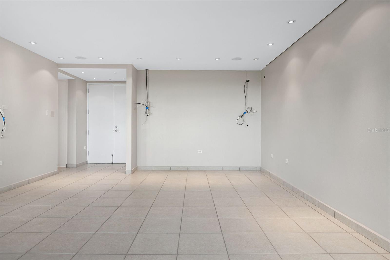 833 PLAZA DEL PRADO #202A