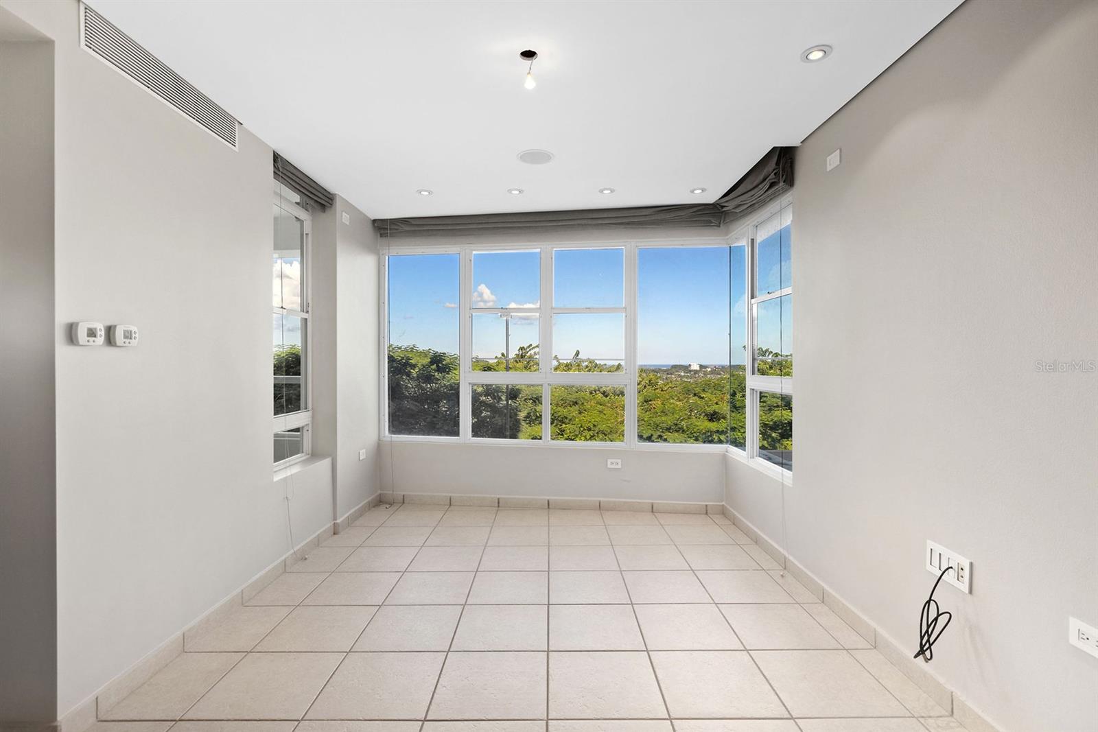 833 PLAZA DEL PRADO #202A