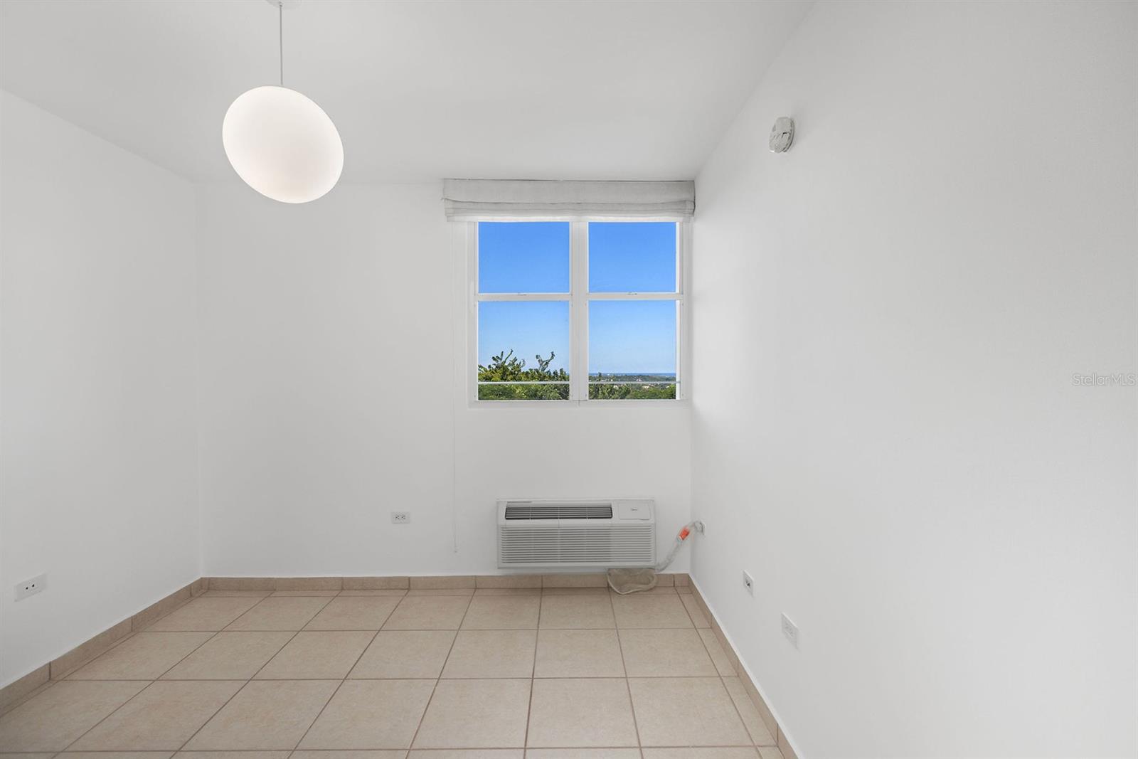 833 PLAZA DEL PRADO #202A