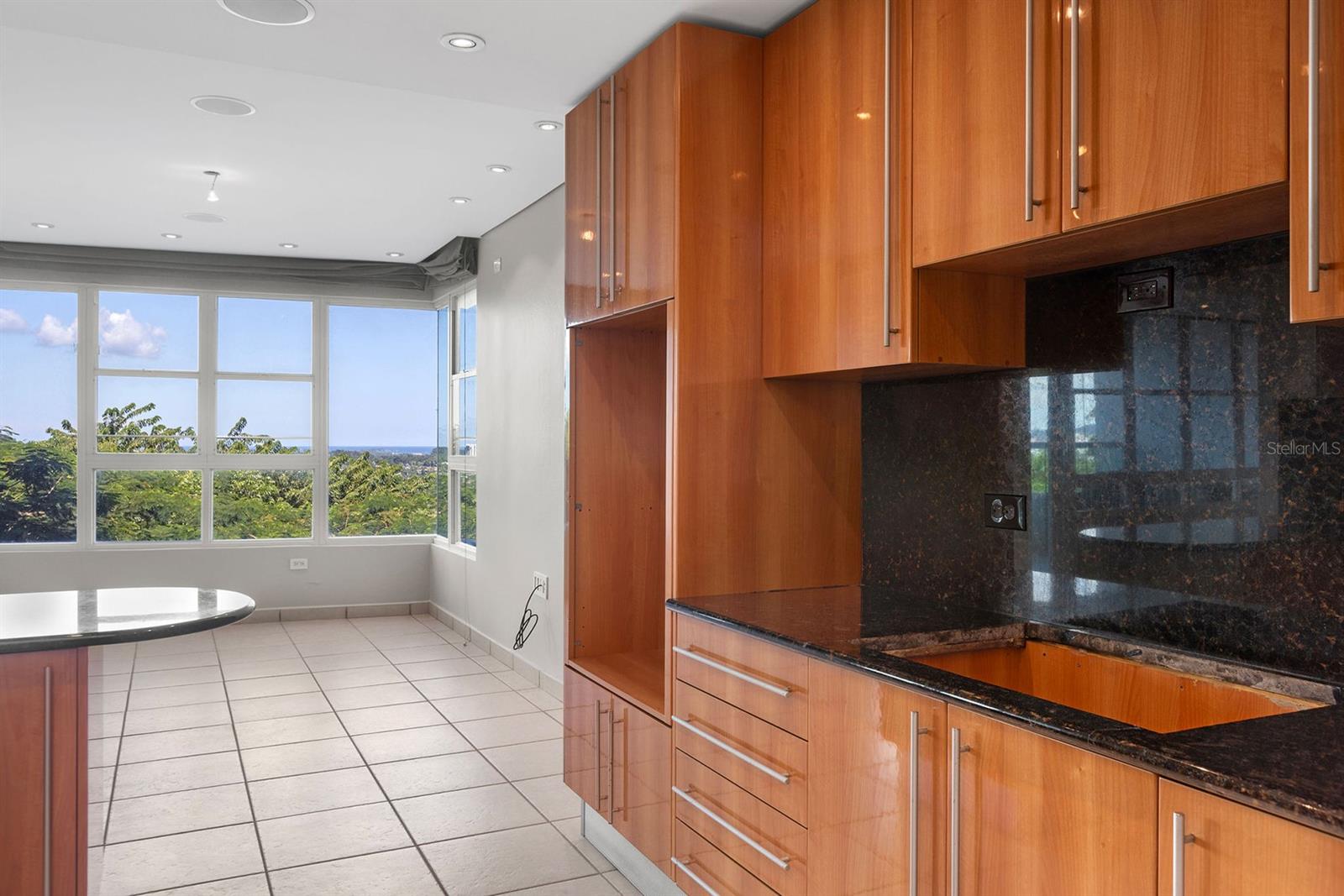 833 PLAZA DEL PRADO #202A