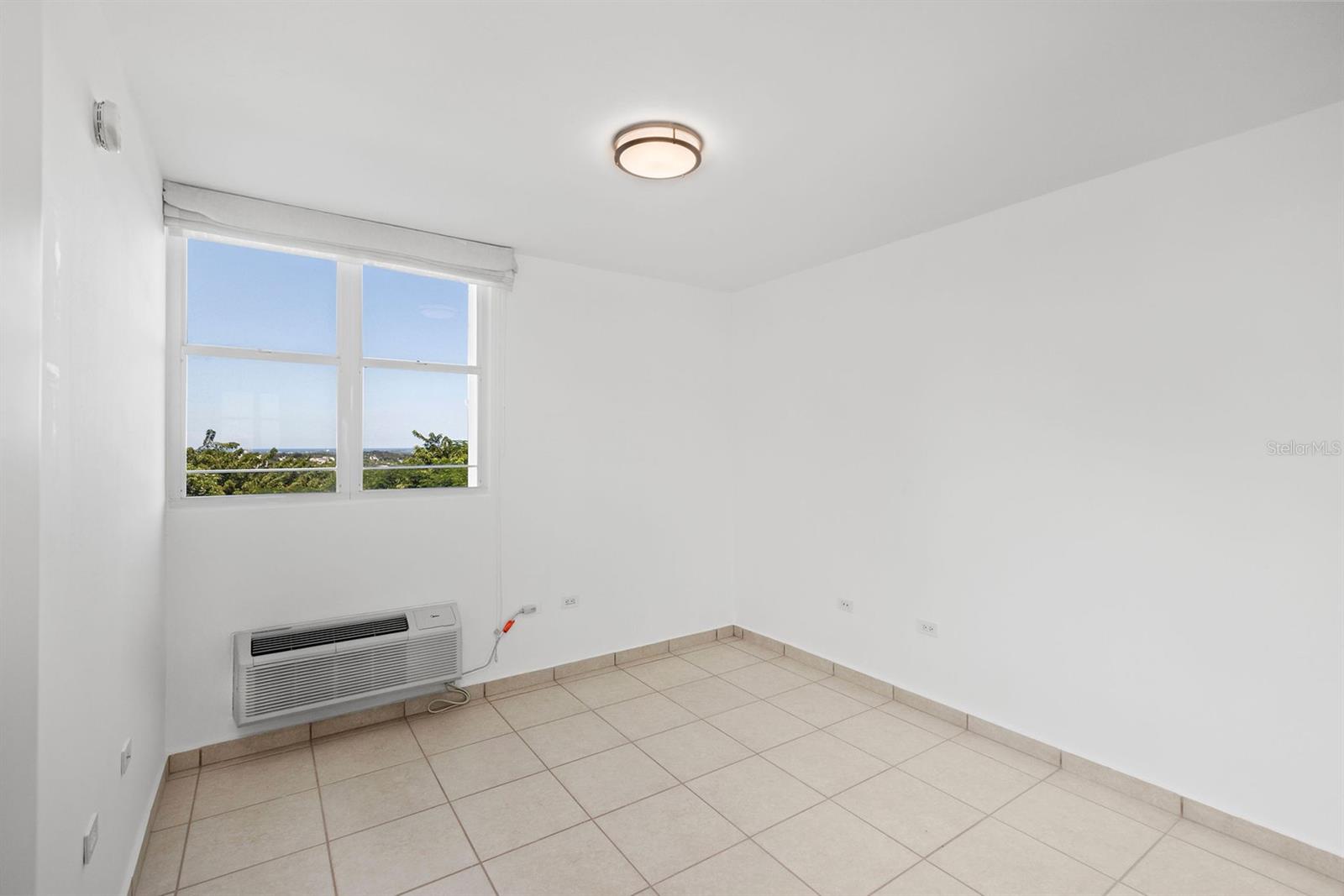 833 PLAZA DEL PRADO #202A