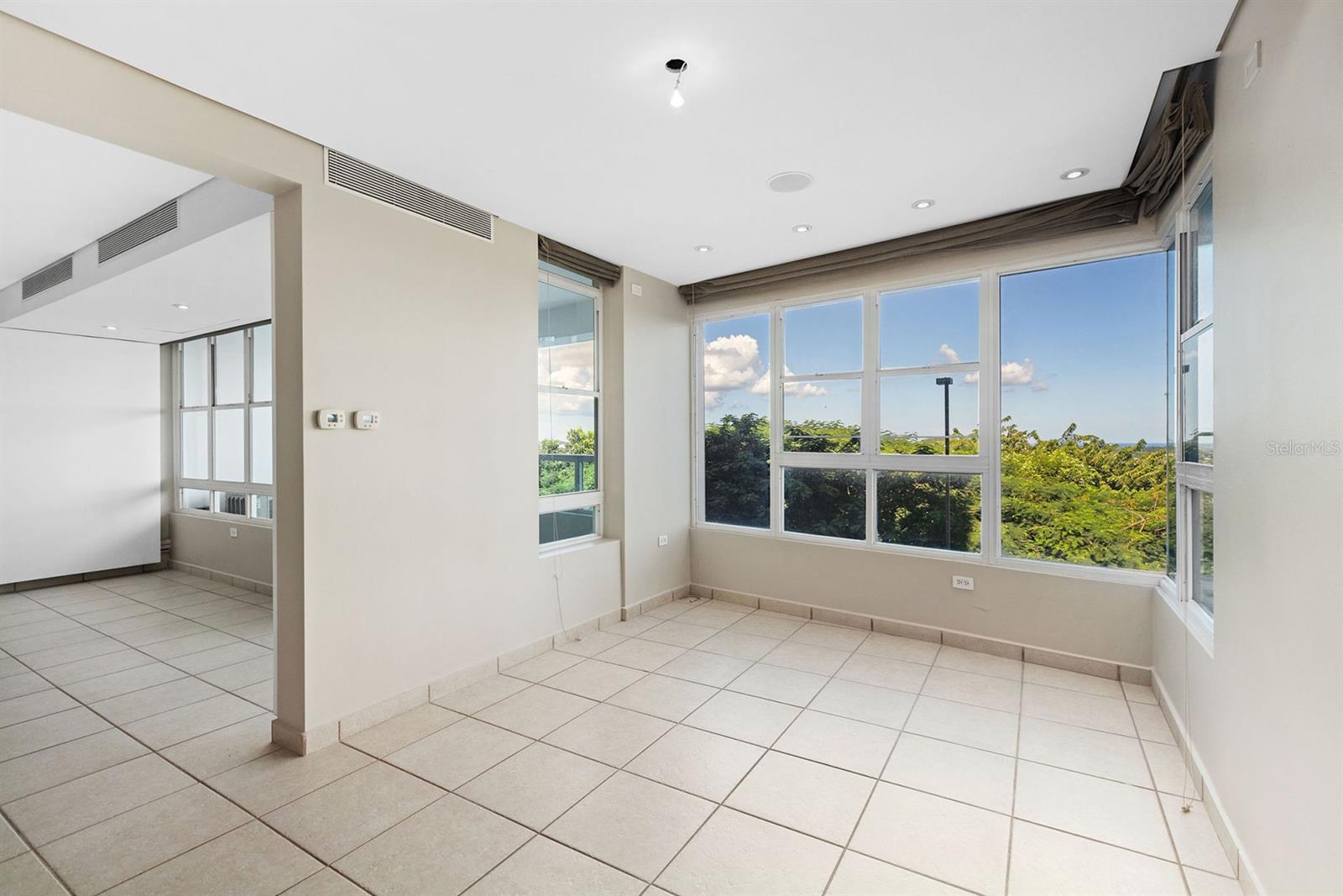 833 PLAZA DEL PRADO #202A