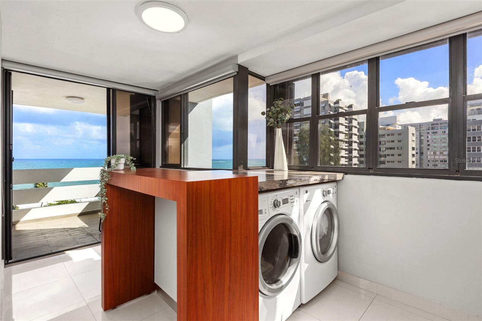 1510 ASHFORD AVE #7-E