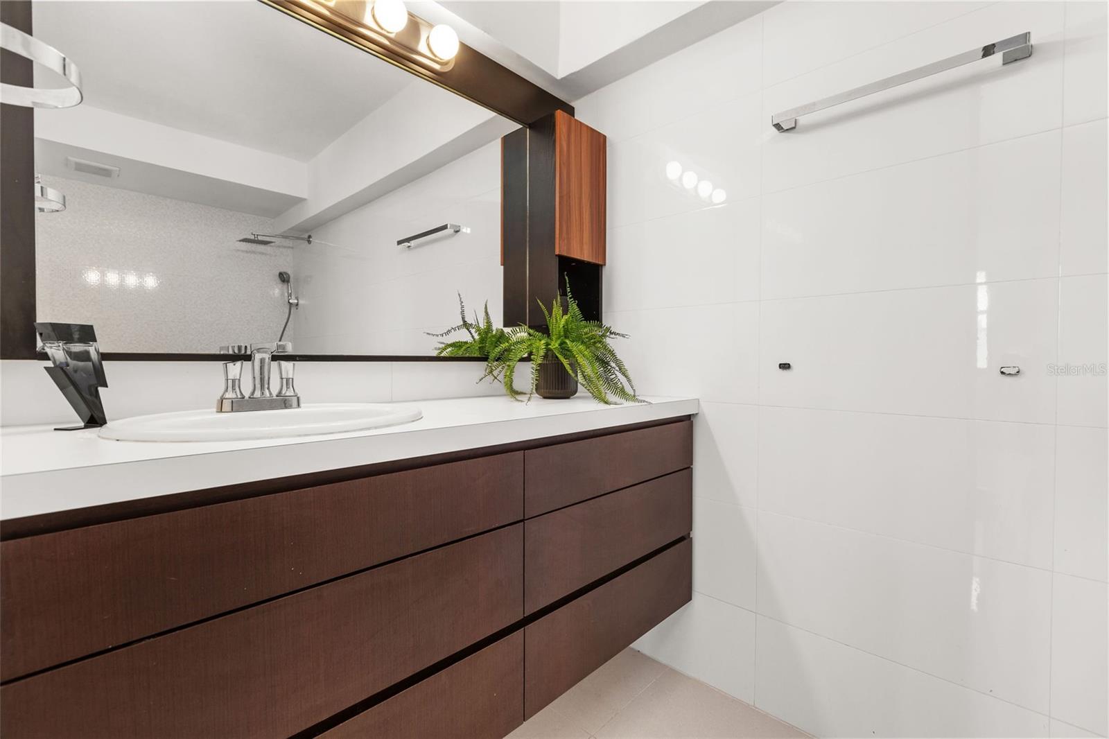 1510 ASHFORD AVE #7-E