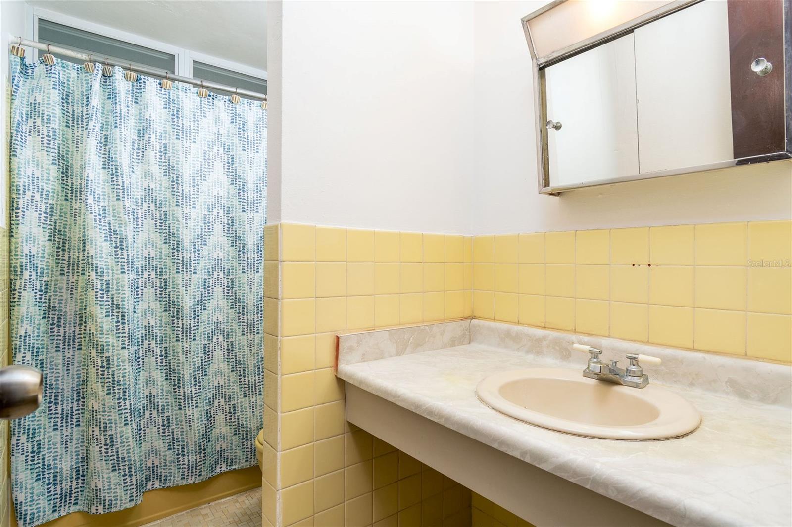 F-20 VILLAS DE CANEY CALLE AGUEBANA