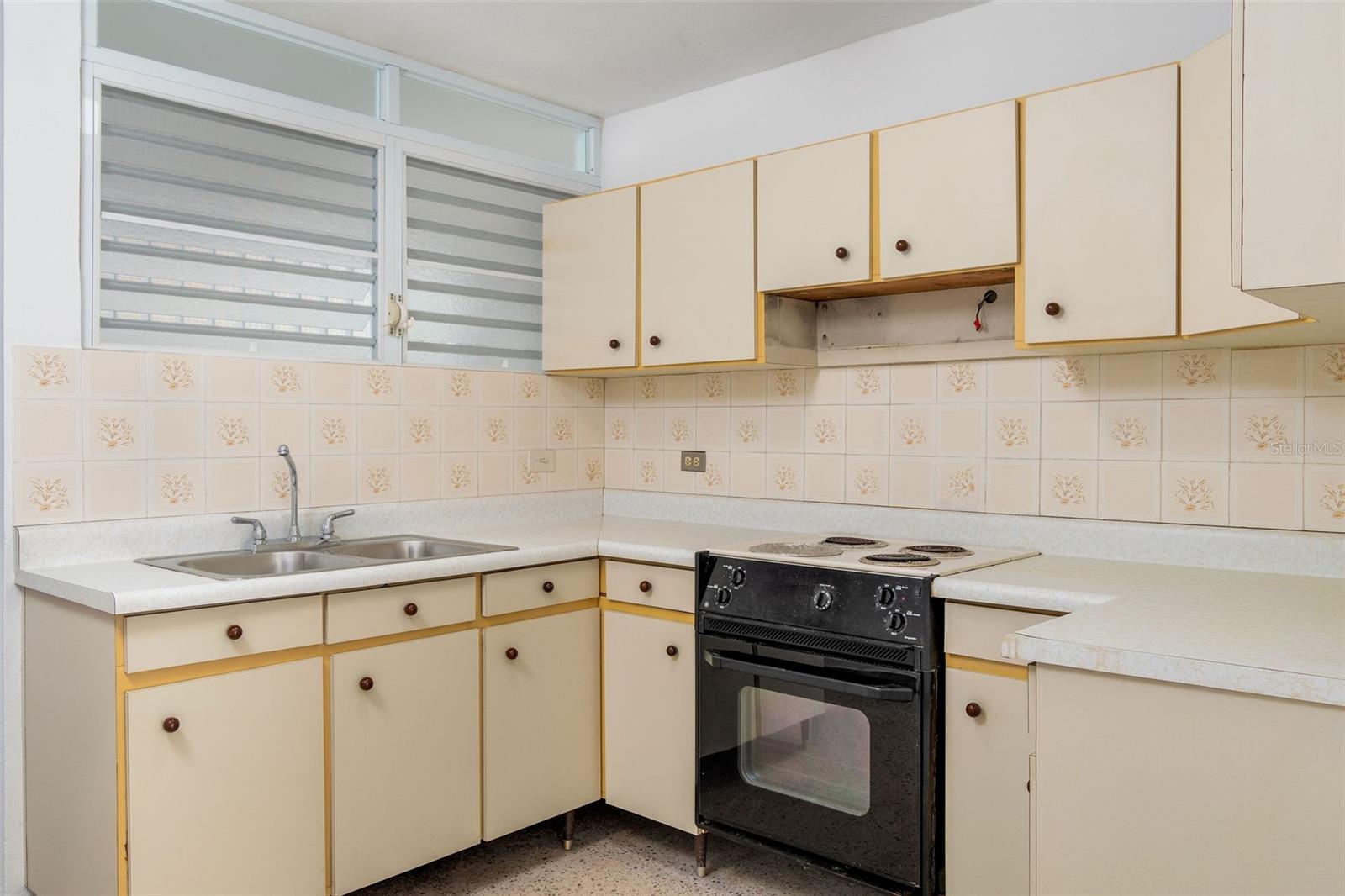 F-20 VILLAS DE CANEY CALLE AGUEBANA