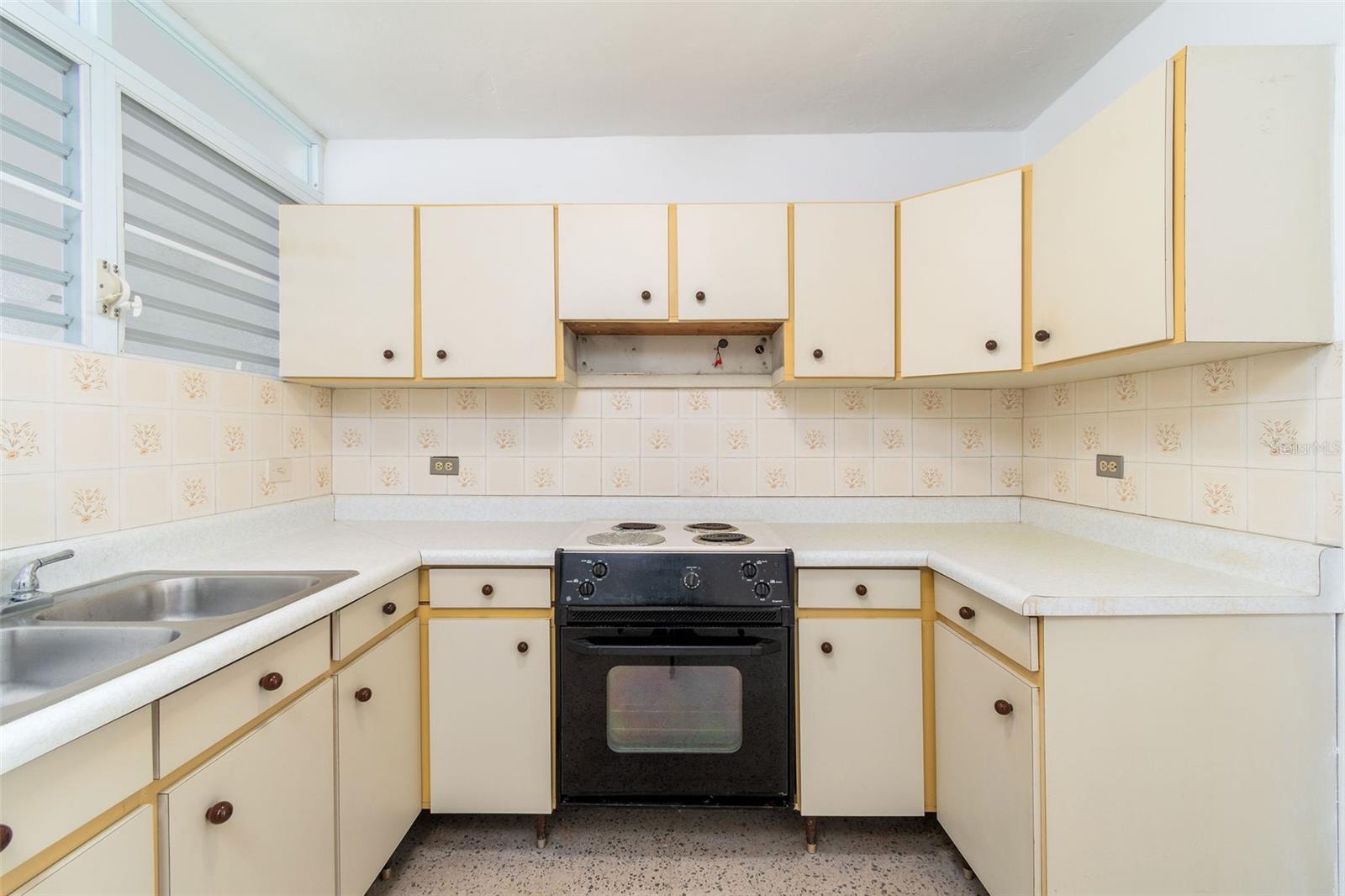 F-20 VILLAS DE CANEY CALLE AGUEBANA