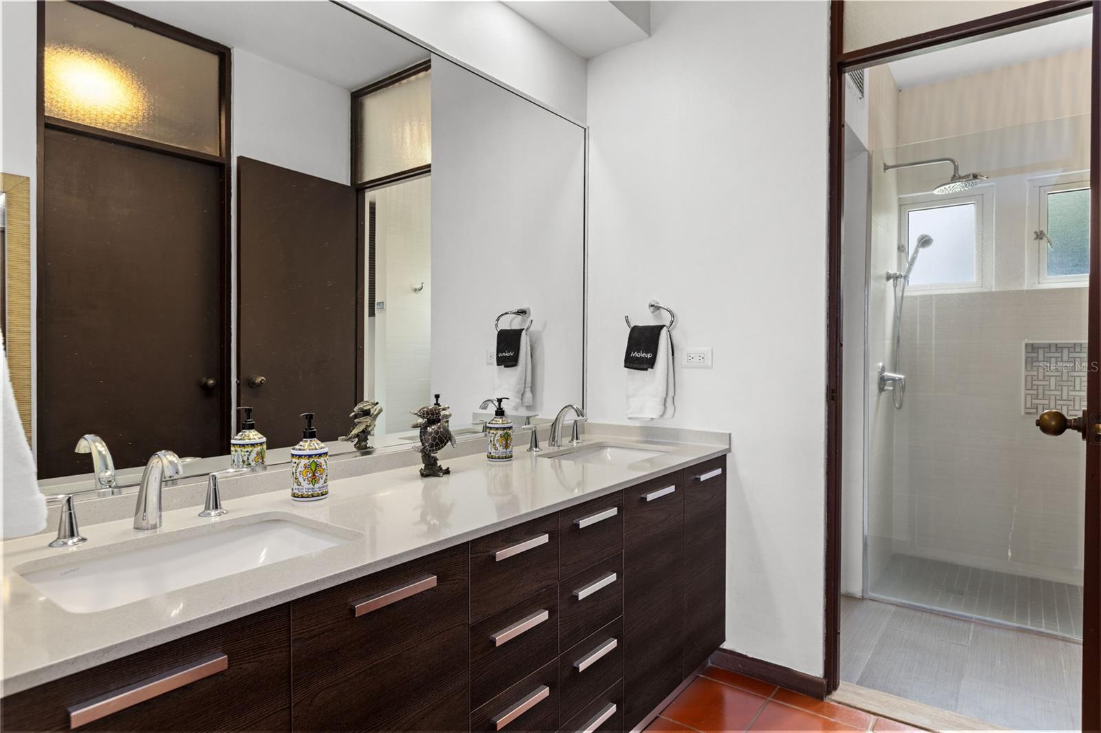 6000 RIO MAR VILLA LAS BRISAS #15A