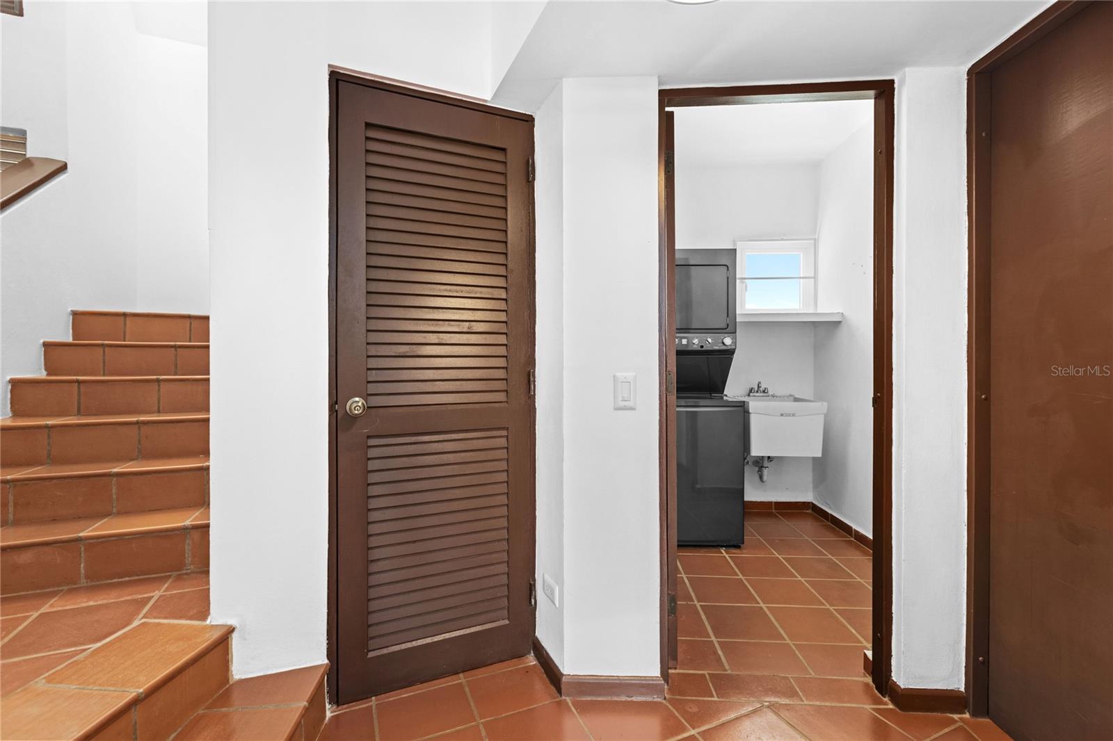 6000 RIO MAR VILLA LAS BRISAS #15A