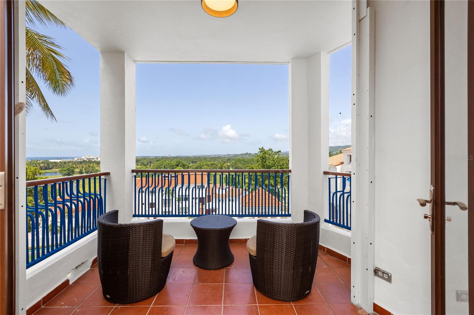 6000 RIO MAR VILLA LAS BRISAS #15A