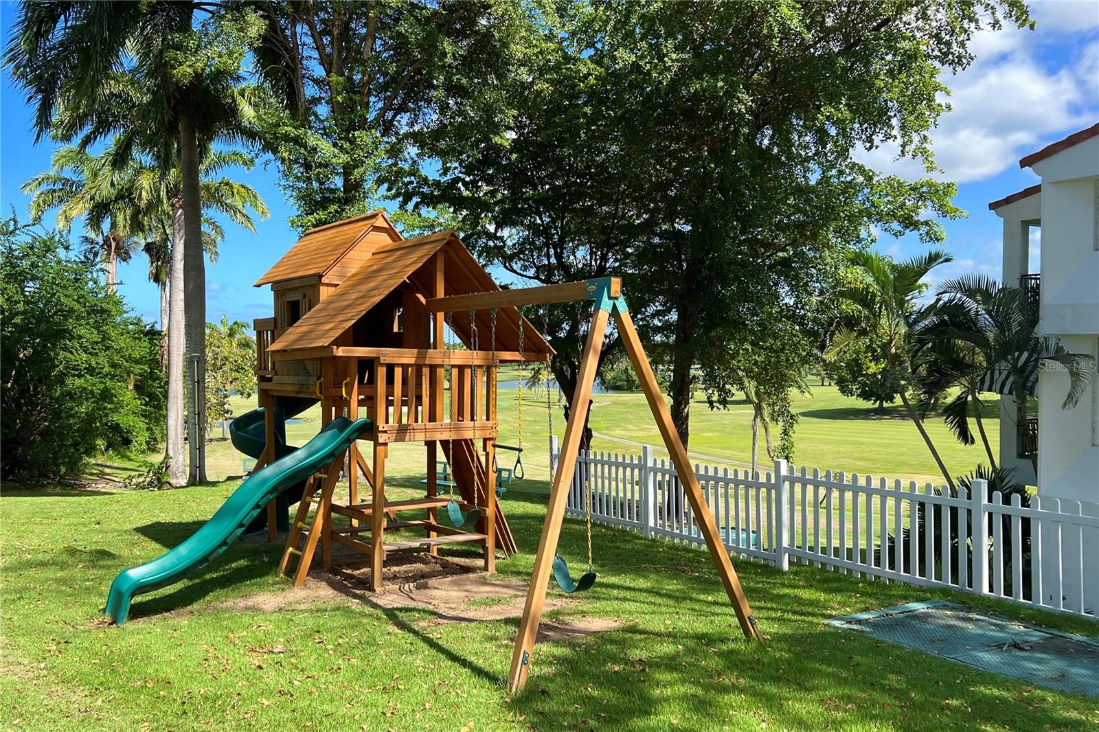 6000 RIO MAR VILLA LAS BRISAS #15A