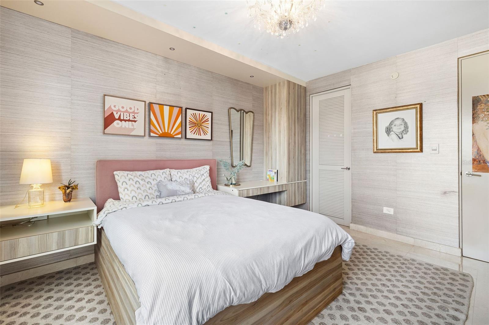 20 CARRION COURT ST #701