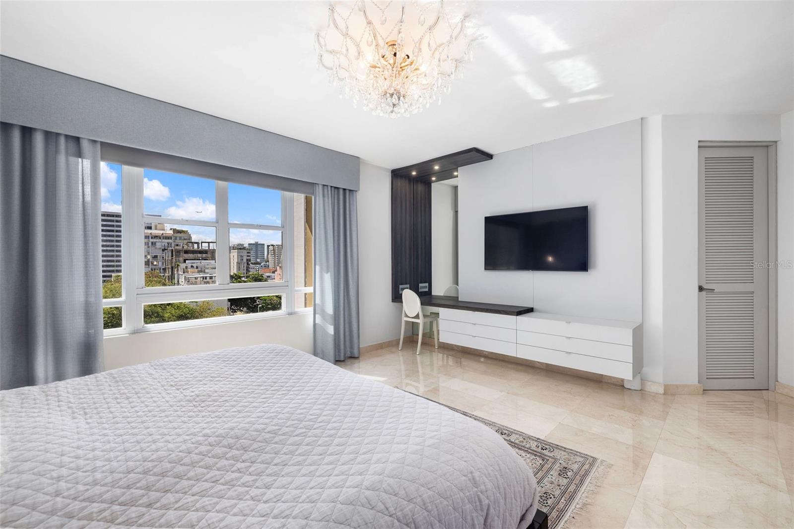 20 CARRION COURT ST #701